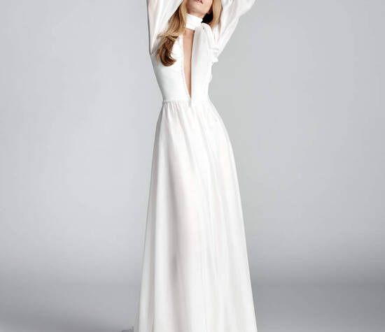 Vestido de Novia Tamesis de la colección Atelier Novia 2020. Descúbrelo en nuestra Tienda de Novias de Madrid.