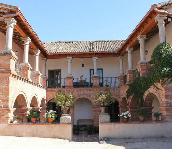 Palacio De Hoyuelos