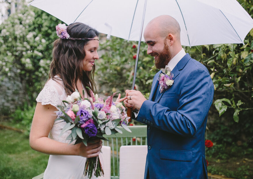 Cómo sobrevivir a una boda lluviosa: 6 maneras de hacer que sea inolvidable