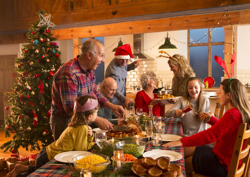 6 temas de conversación que deberías evitar durante las comidas y cenas navideñas